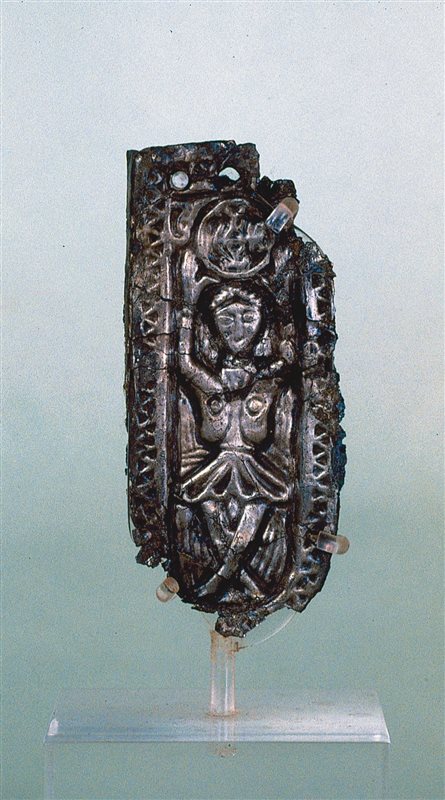 Arsago Seprio. Puntale di cintura longobardo in argento.