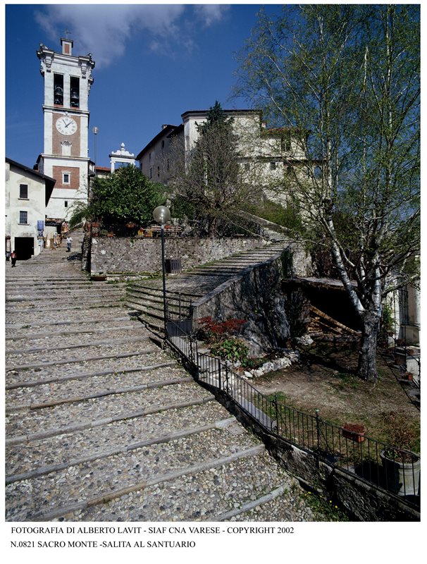 Sacro Monte di Varese. La salita al Santuario.