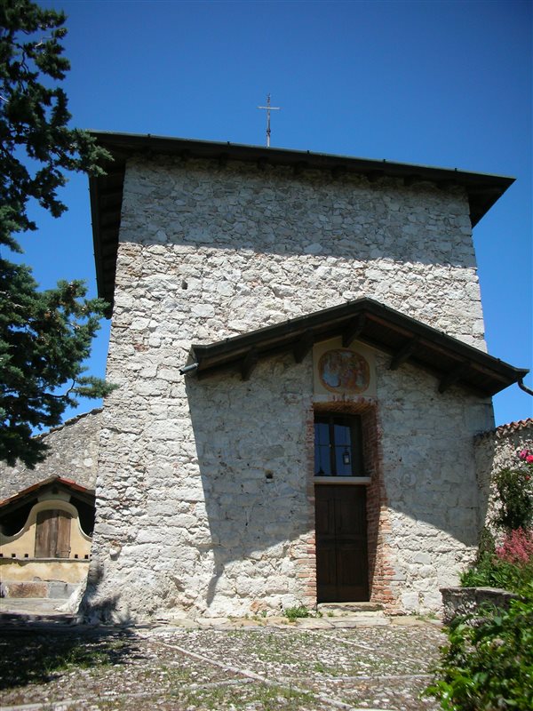 Sacro Monte di Varese. La torre tardoantica interna alle mura del  monastero