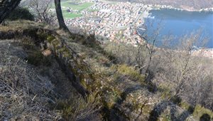 Porto Ceresio vista dalle postazioni della Linea Cadorna sul Monte Grumello